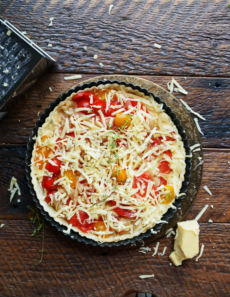 Beefsteak Tomato Tart with Caramelized Onions & Thyme 