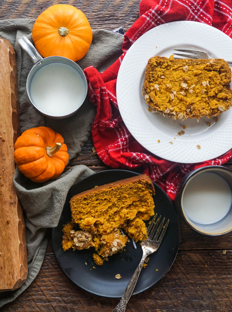 Pumpkin Bread with Toffee Streusel