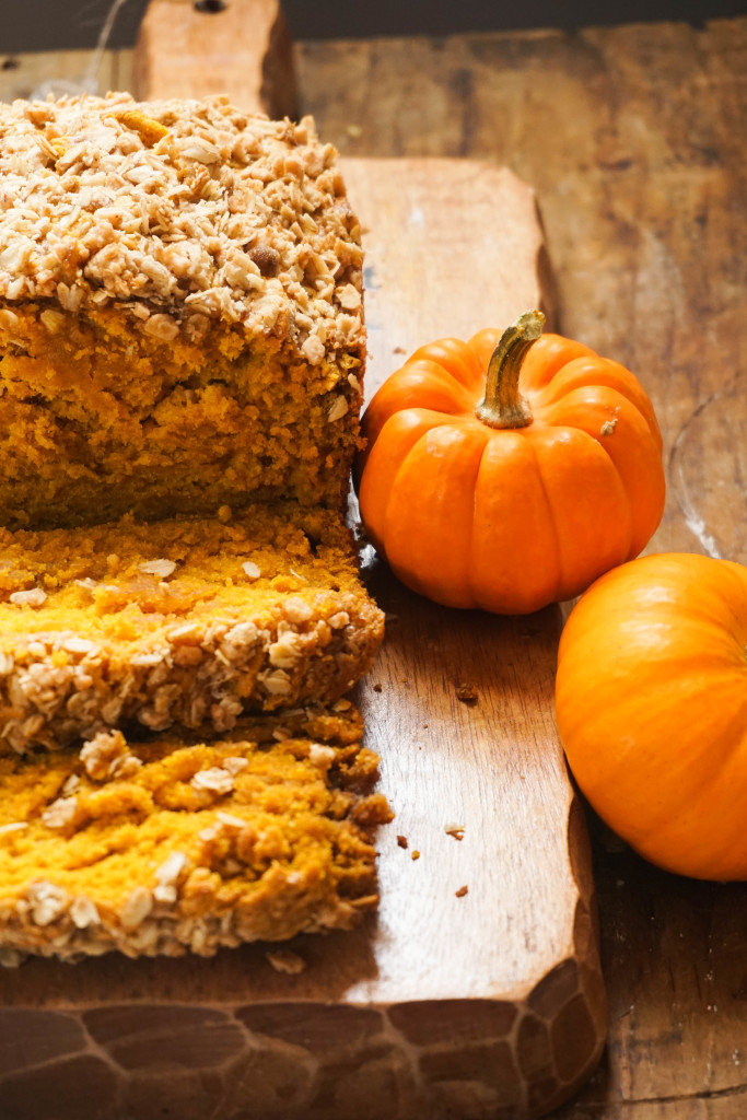 Pumpkin Bread with Toffee Streusel