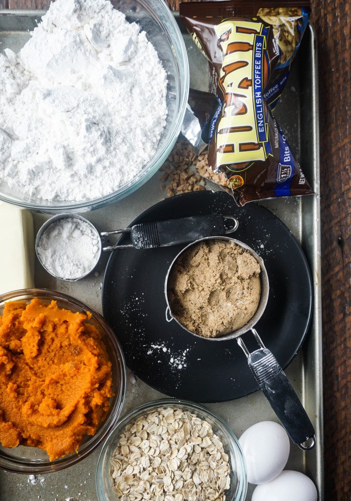 Pumpkin Bread with Toffee Streusel