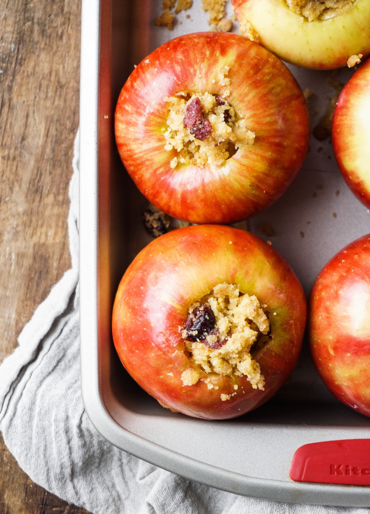 Cornbread & Cranberry Stuffed Apples 