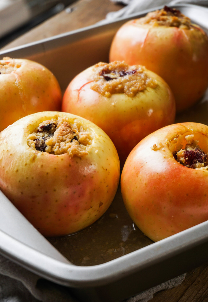 Cornbread & Cranberry Stuffed Apples 