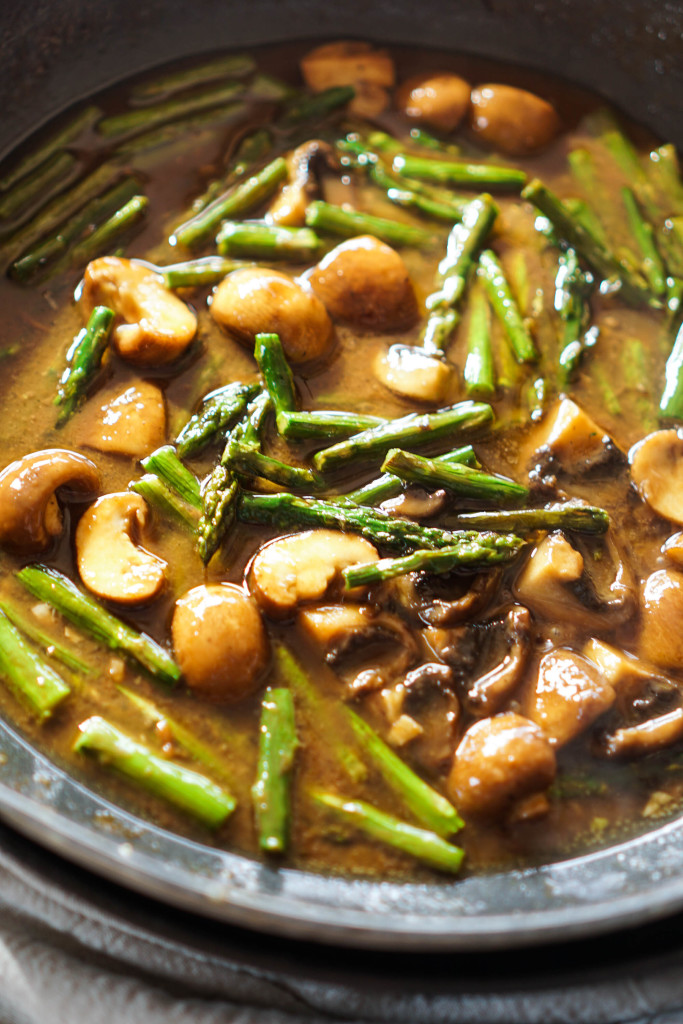 Chicken Marsala with Mushrooms & Asparagus